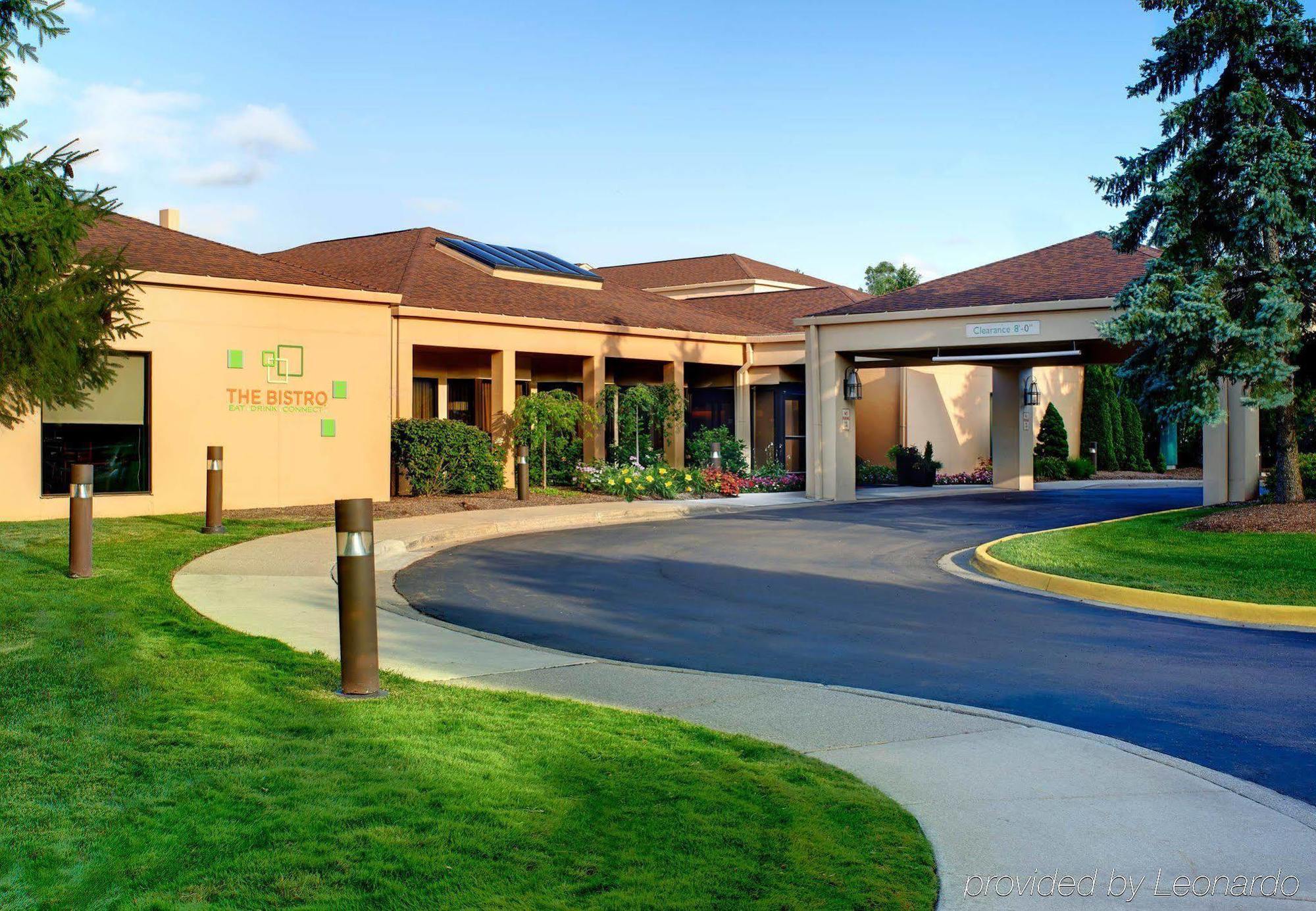 Courtyard By Marriott Detroit Warren Hotel Exterior photo